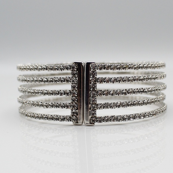 Stunning 5 row cubic zirconia bracelet - Picture 3 of 5